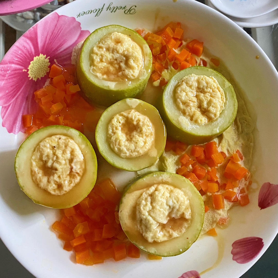 轻松减肥美食～西葫芦炖蛋