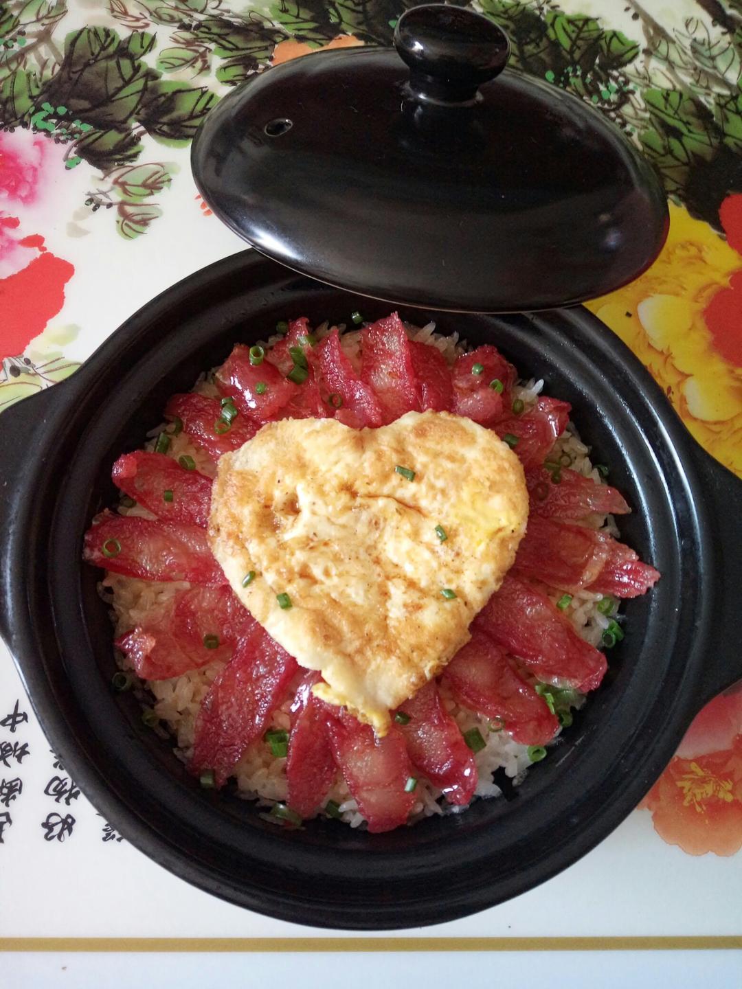 广式腊味煲仔饭
