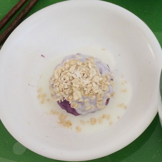 【酸奶果仁紫薯泥】简易甜点 瘦身健胃