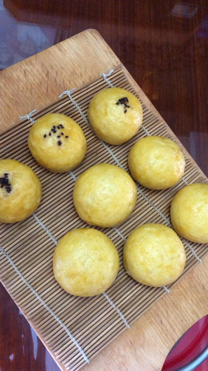 黑芝麻流沙包