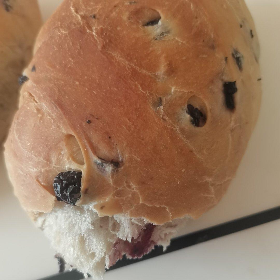 葡萄干核桃软欧包