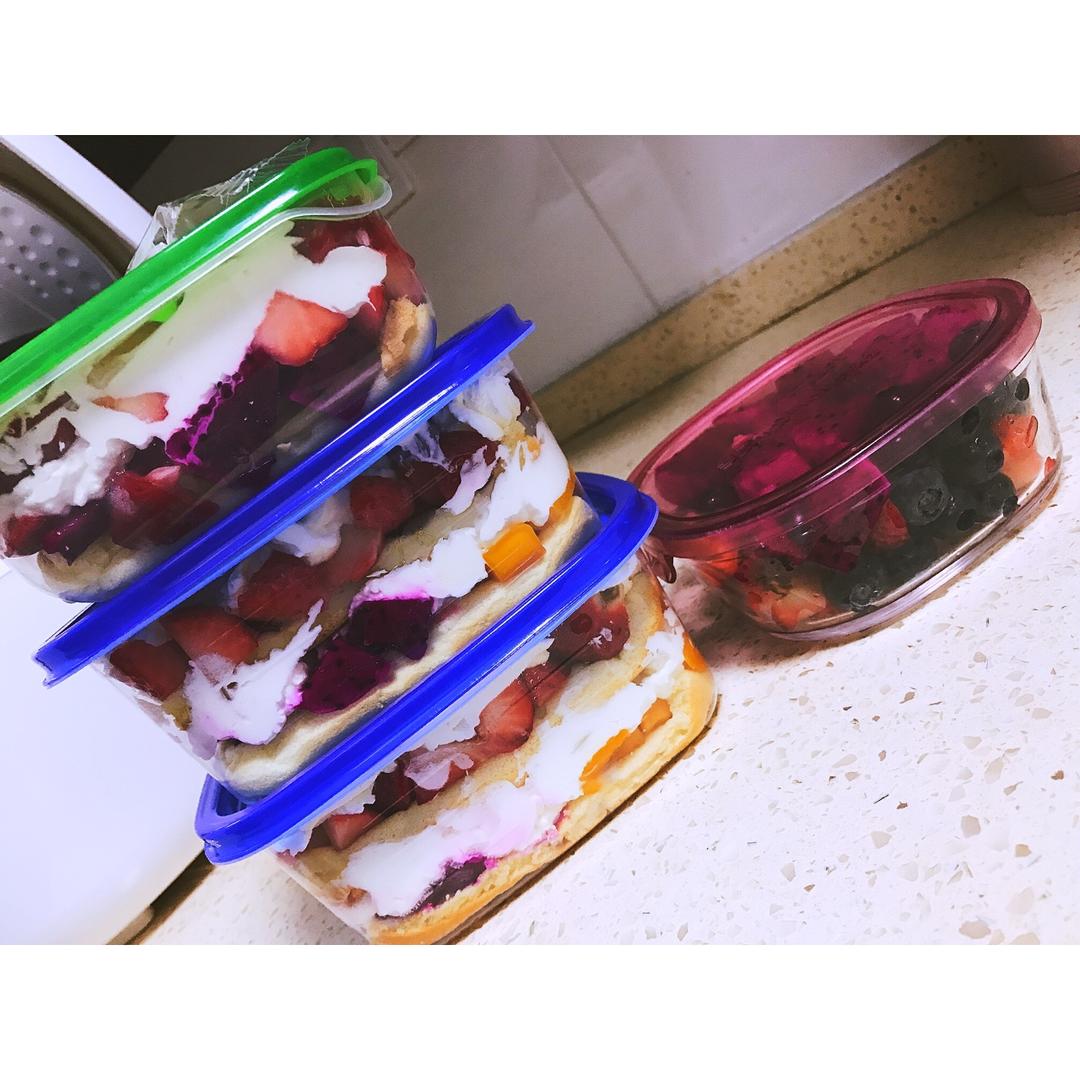 蛋糕水果盒子
★快手美味甜品★