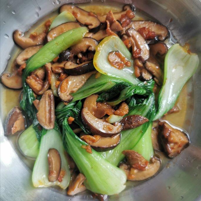 蚝油香菇上海青