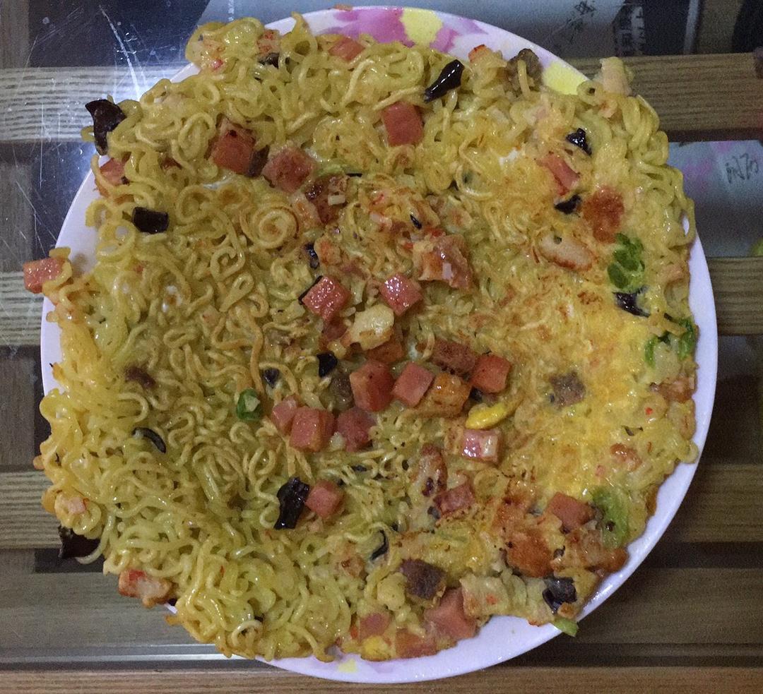 泡面披萨(无烘焙懒人版)