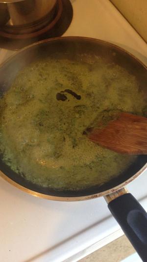 沙拉菜改版绿酱面的做法 步骤2