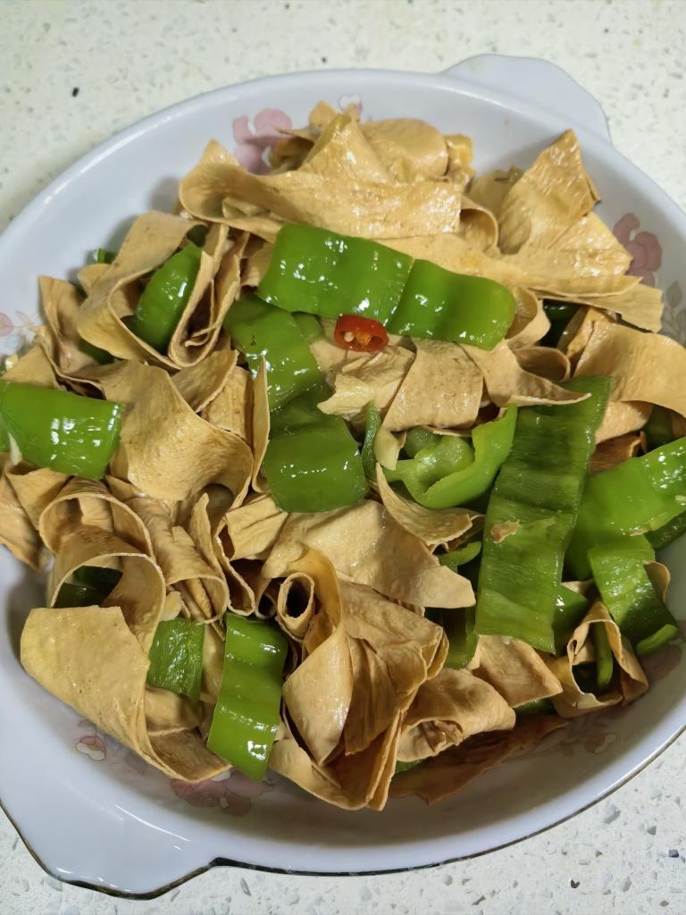 尖椒油豆皮