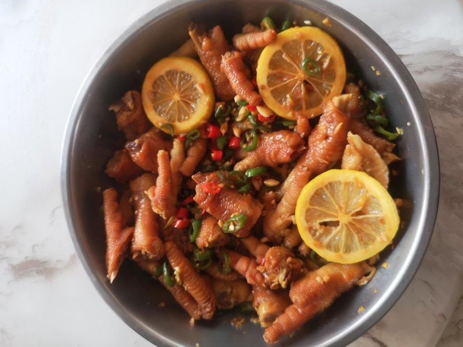 停不下来的秘制凉拌鸡爪