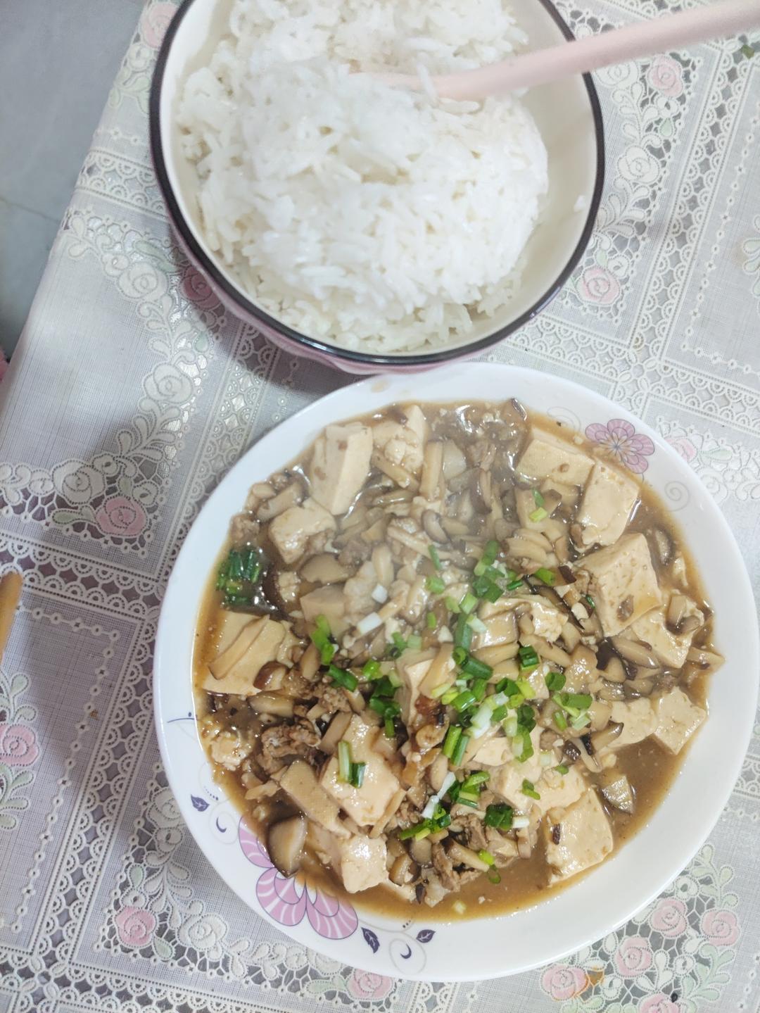 超级下饭的香菇肉沫豆腐