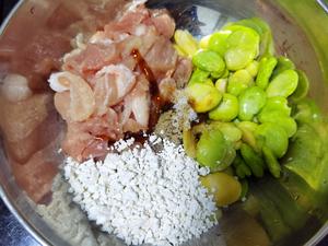 蚕豆肉片汤 | 解锁蚕豆新吃法的做法 步骤2
