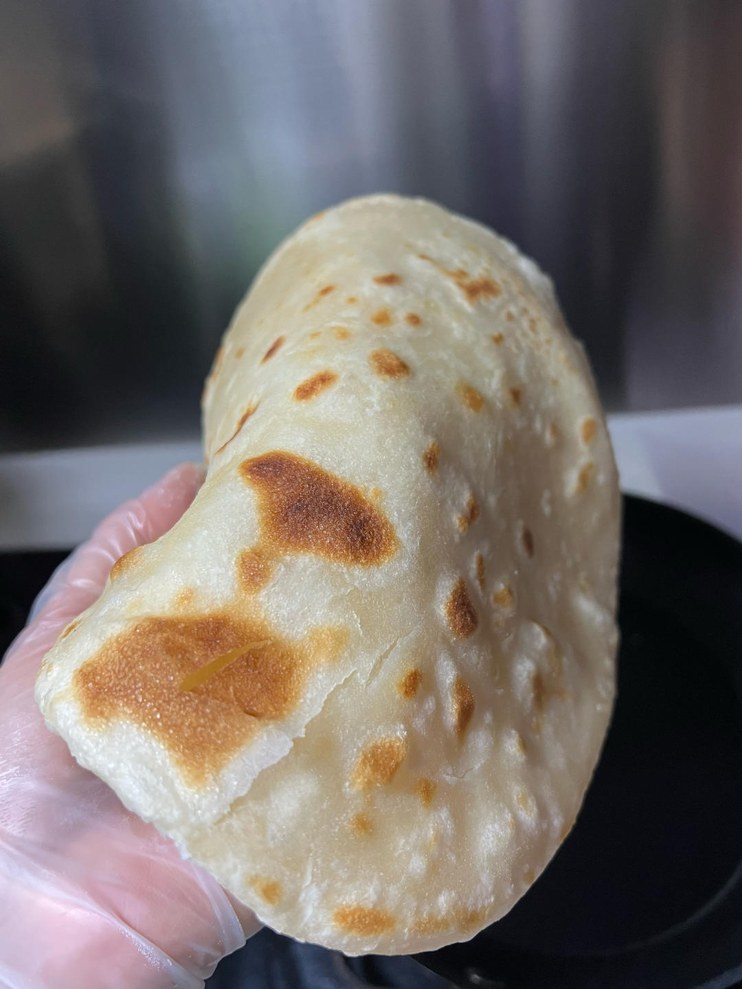 烙饼不硬的小窍门 掌握了你也能看出柔软多层凉了不硬的小油饼