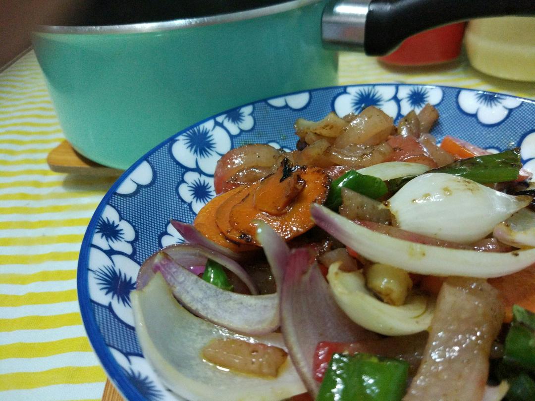 爆炒肉皮