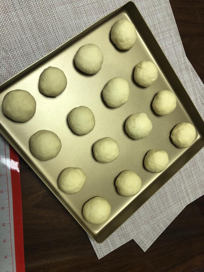 新手一发：奶香小面包