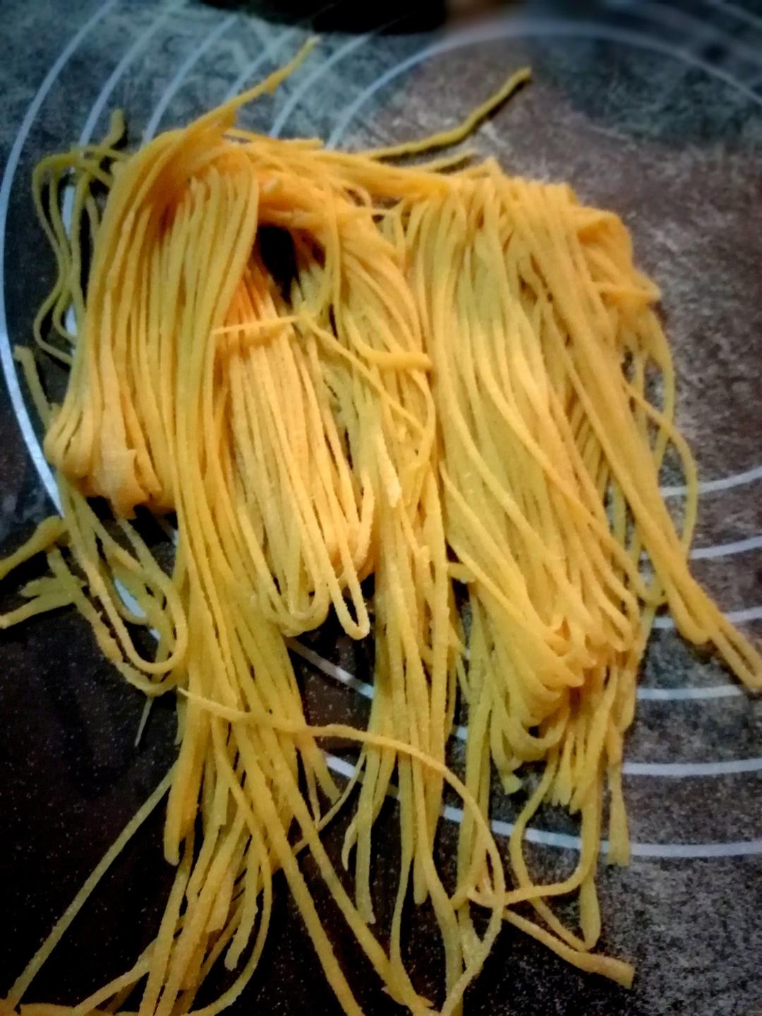 自制意大利面 Home Made Egg Pasta