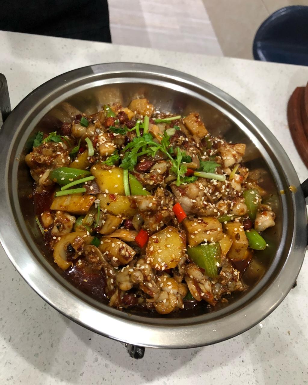 最年轻的大婶做的干锅牛蛙