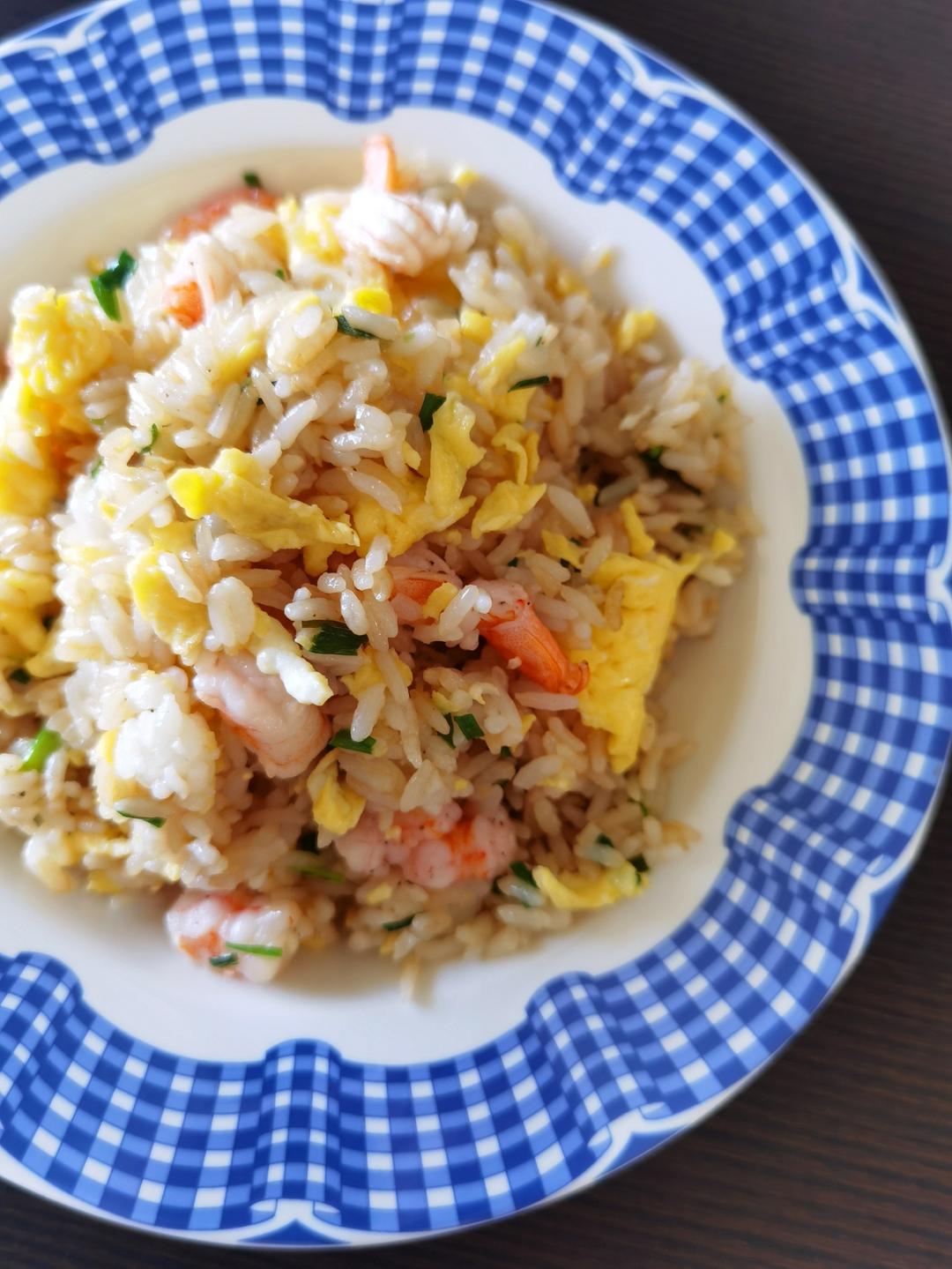 虾仁鸡蛋炒饭