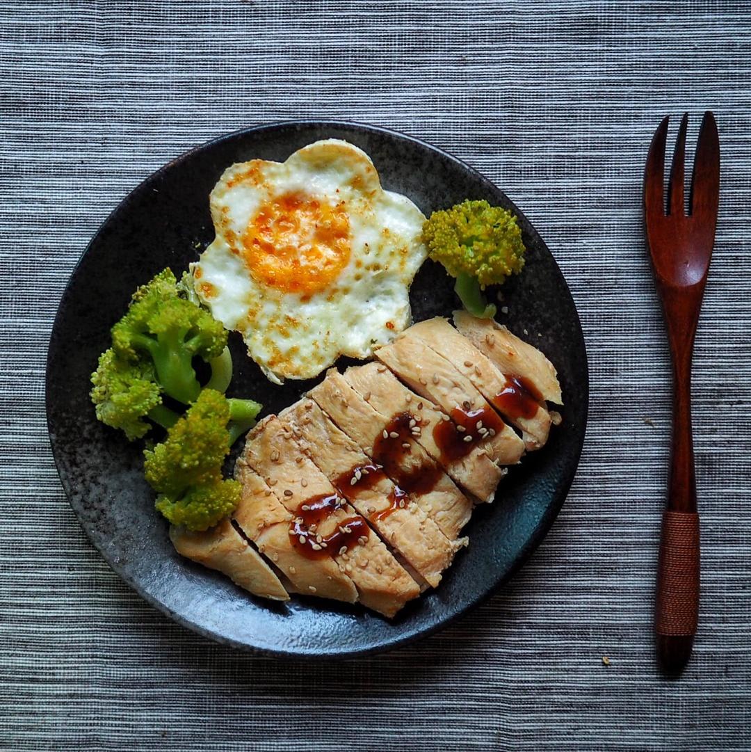 电饭煲鸡胸肉减肥餐