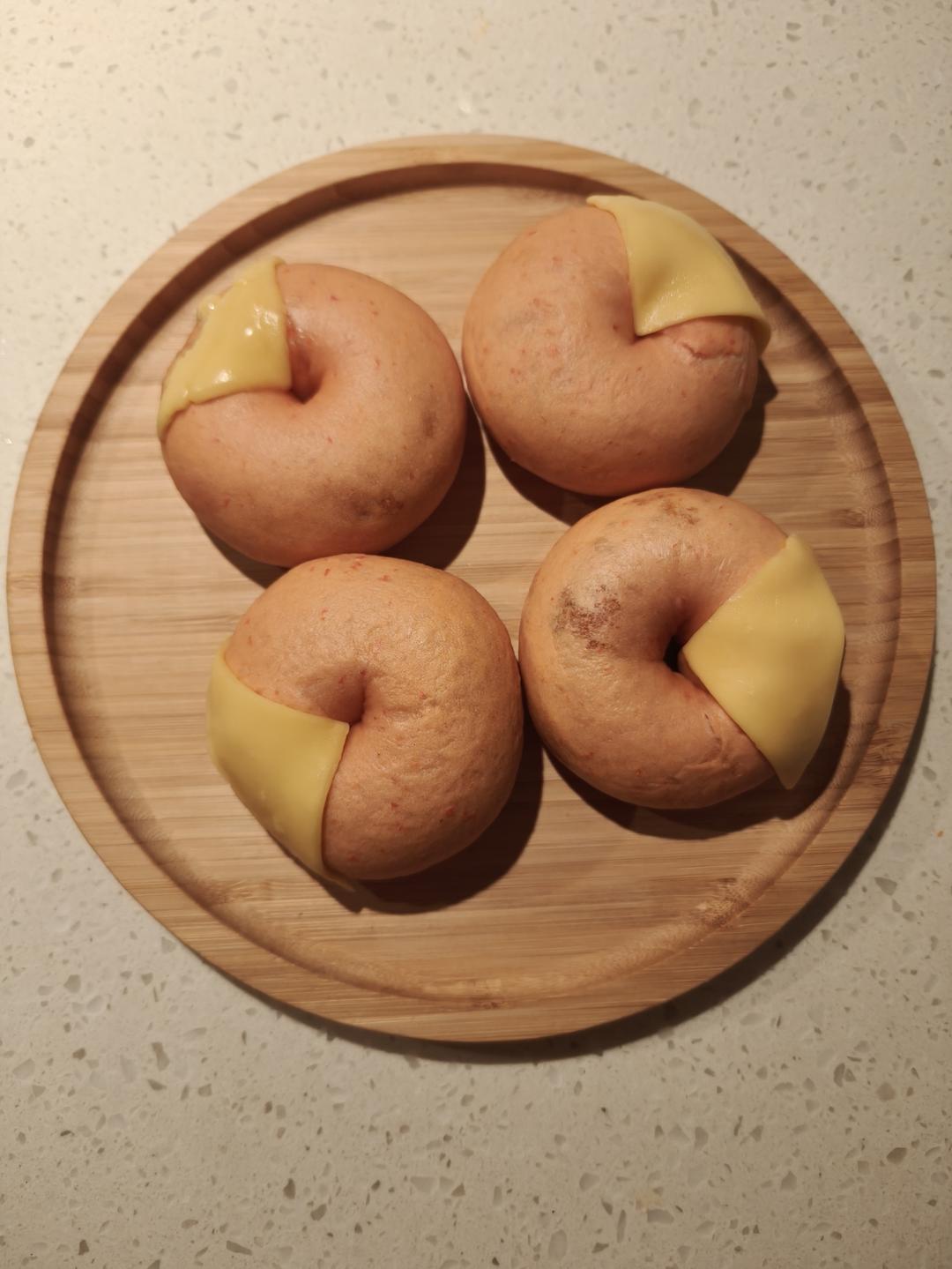 番茄辣松贝果