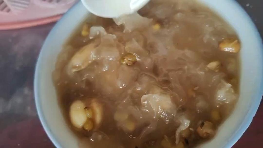 银耳莲子绿豆汤