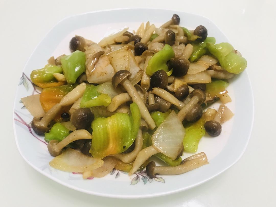 黑椒蟹味菇炒肉