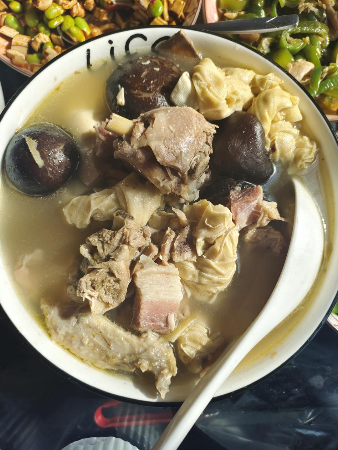 冬笋鸡汤腌笃鲜