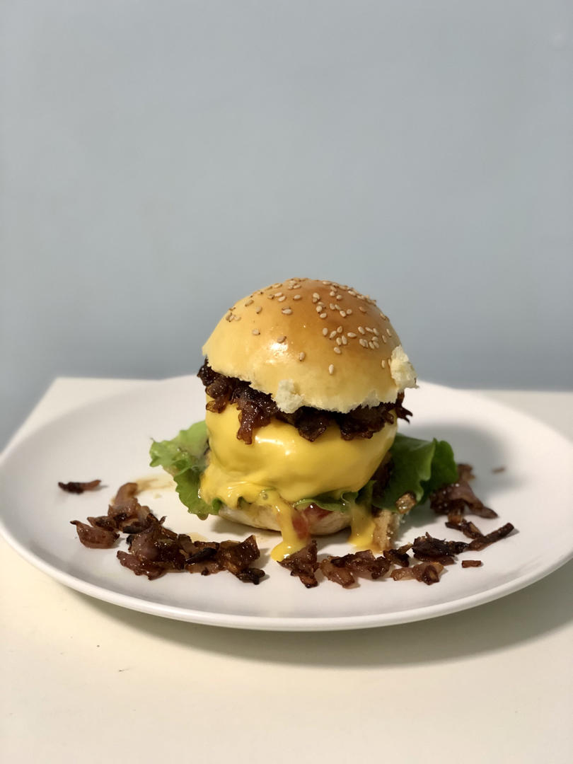 洋葱牛肉汉堡 Beef Hamburger with Fried Onions