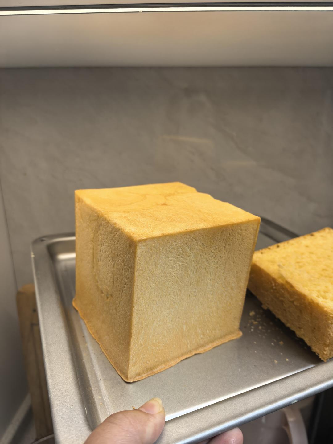 给小盆友做的水立方吐司（冰箱出手膜法）