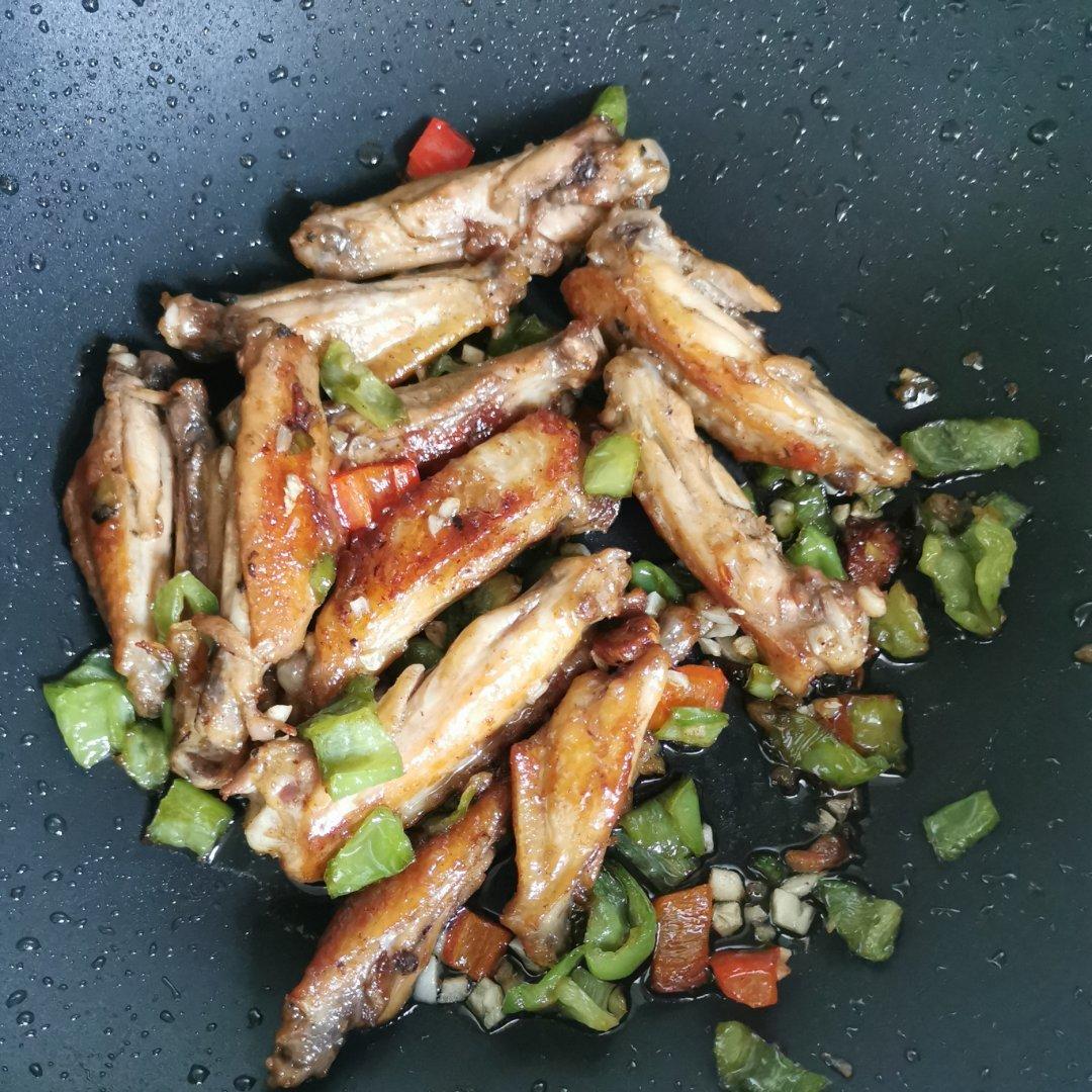 蒜香鸡翅，这才是鸡翅最好吃的做法