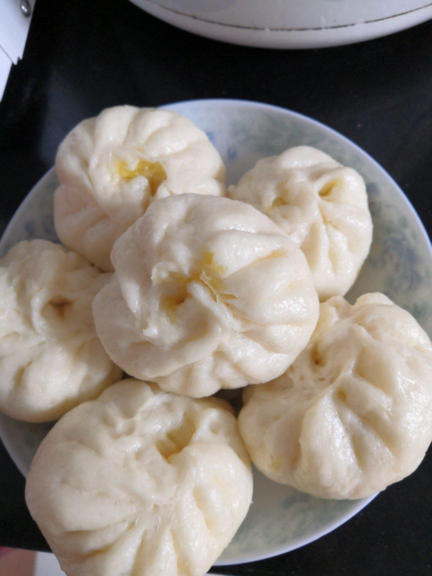 鲜嫩多汁的牛肉包子