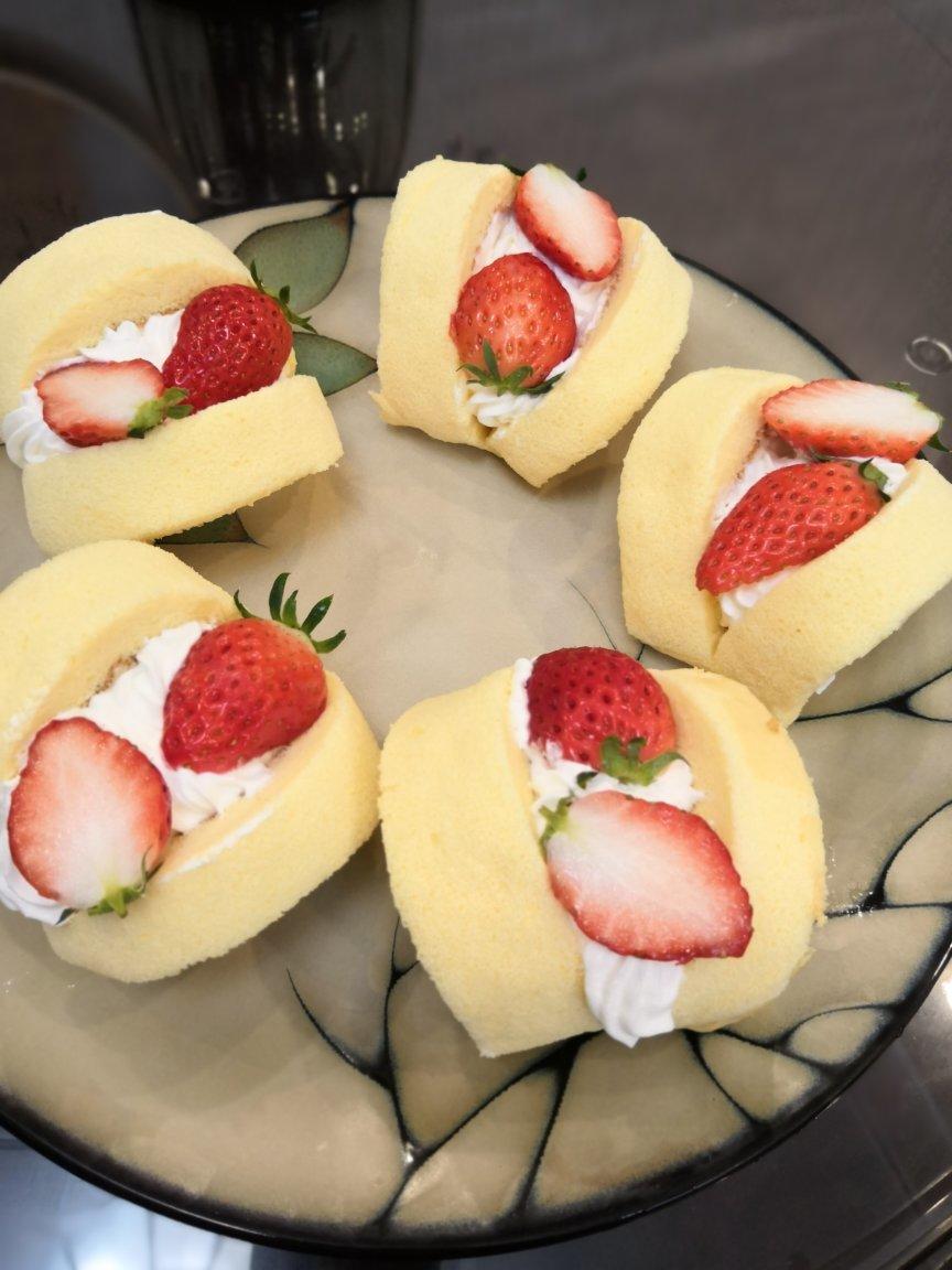 草莓🍓抱抱蛋糕卷