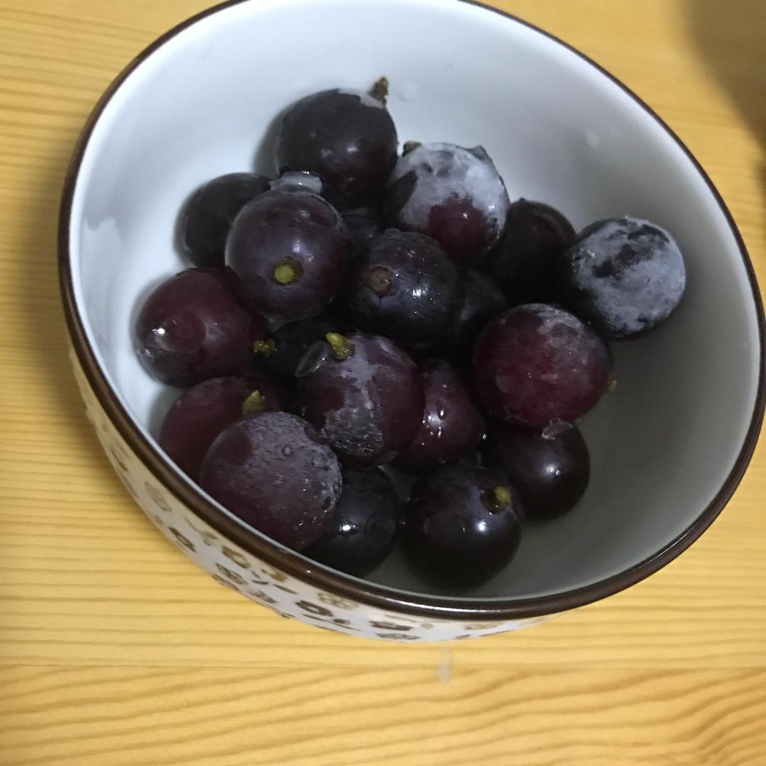 冰冻葡萄