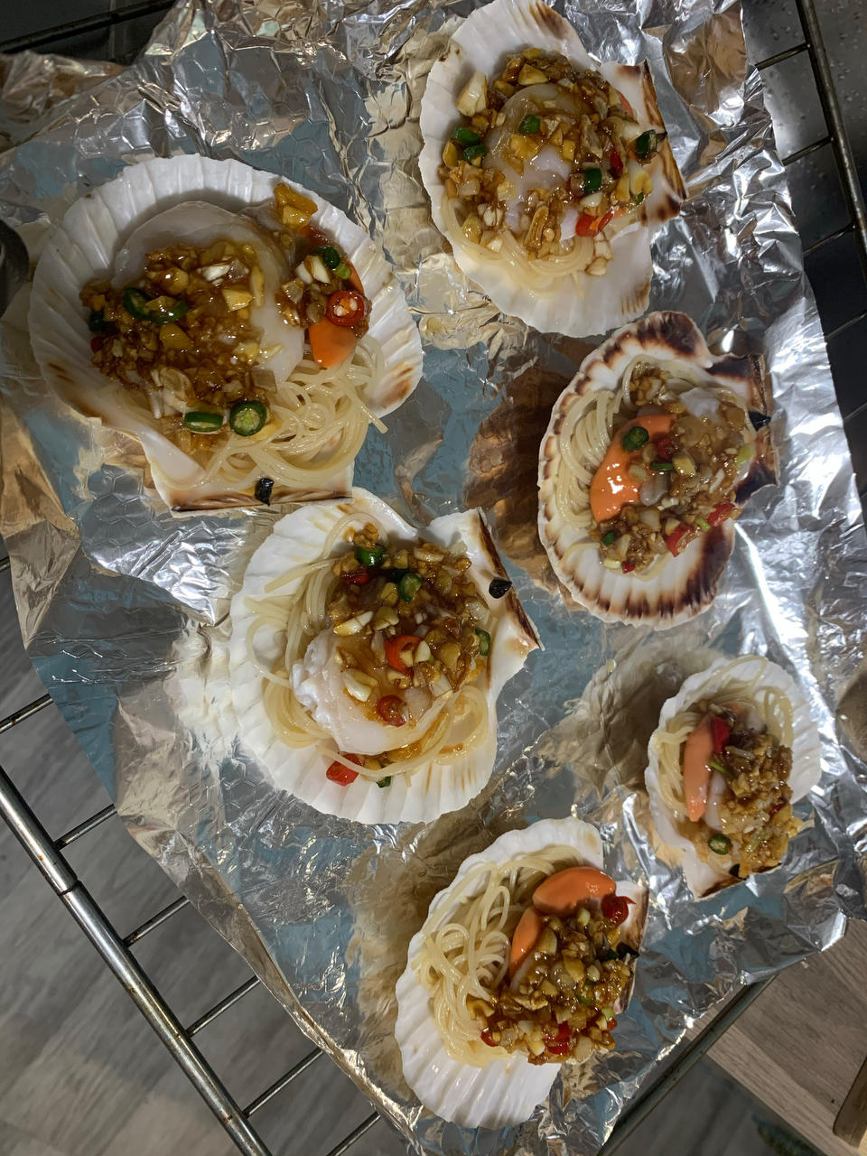 蒜蓉粉丝蒸扇贝粉丝入味有诀窍