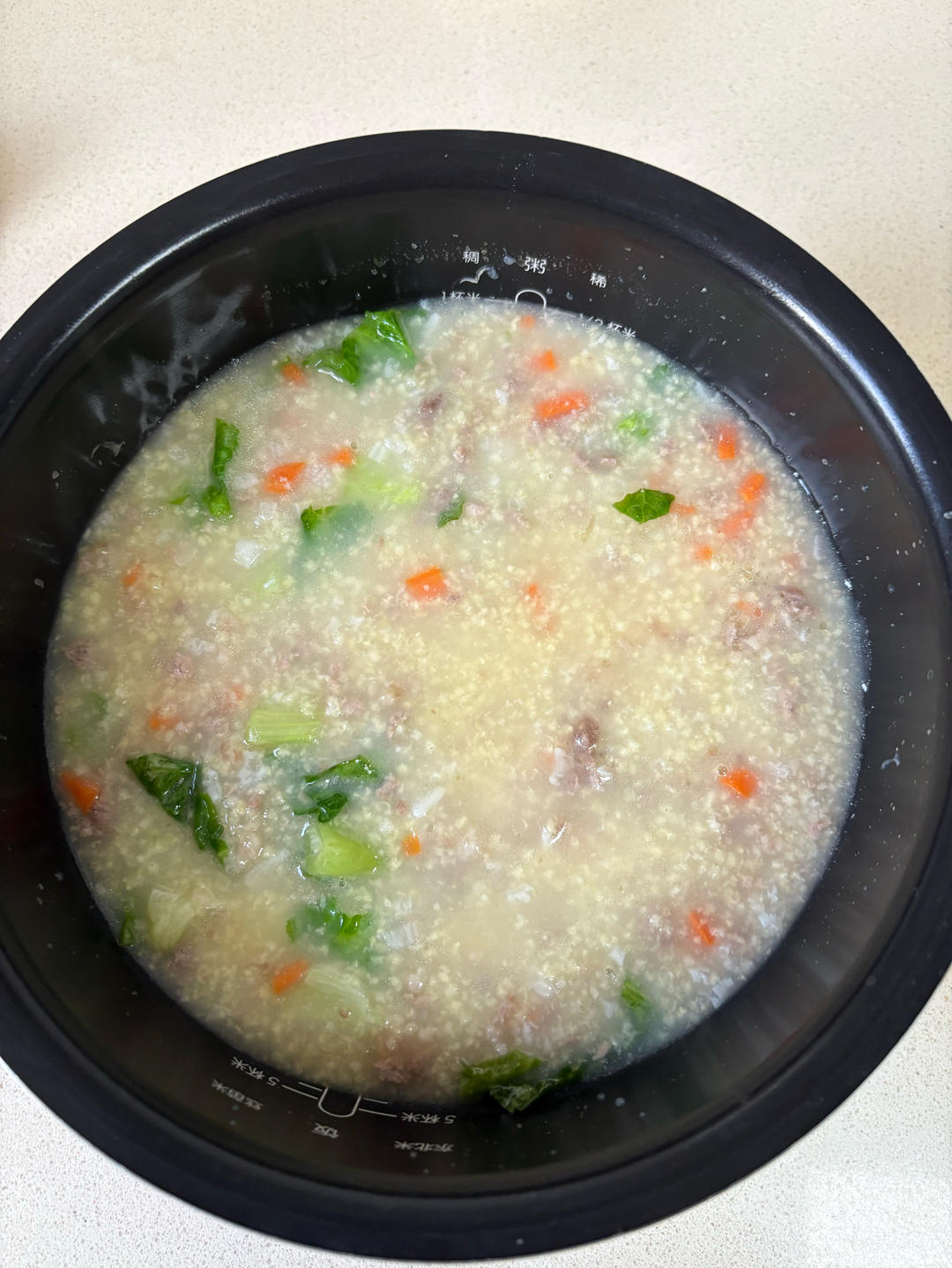 家里有孩子的多喝这个山药肉沫小米粥，真香