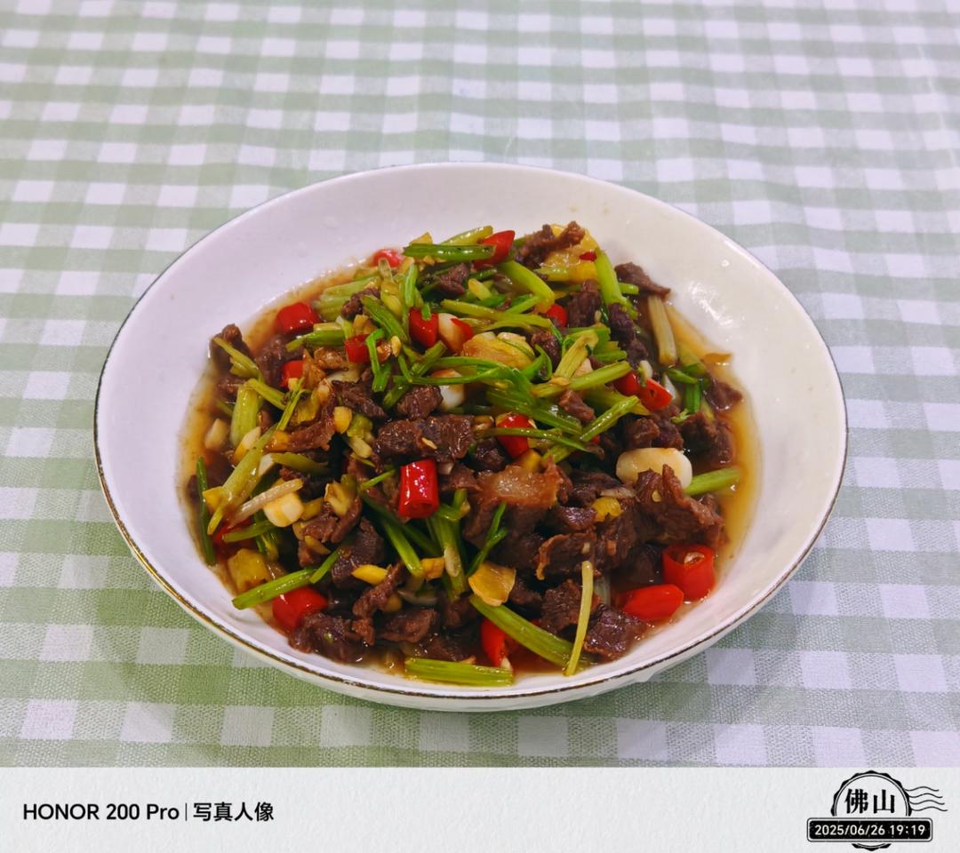 🥙香辣鲜嫩的泡椒牛肉，真的太好吃了，晚上多干了两碗饭🍚🍚，酸酸辣辣开胃的下饭菜