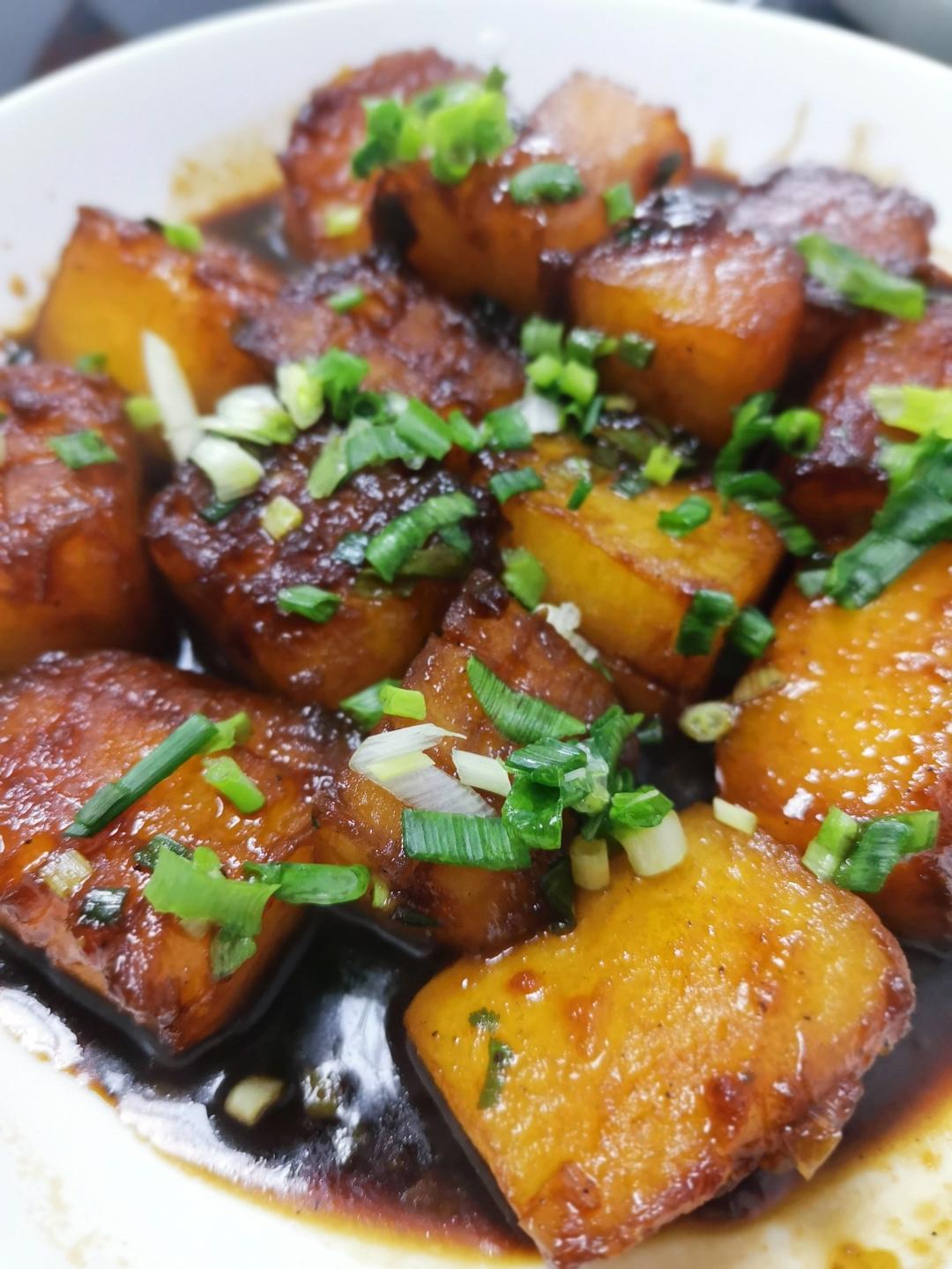 红烧冬瓜最完美做法，不加一滴水，瞬间秒杀红烧肉