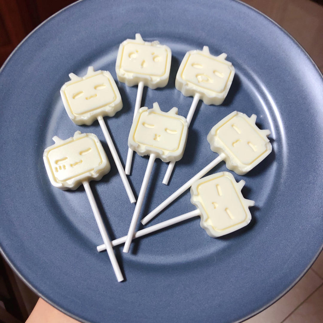 做了n次，终于做出了味道浓郁口感最像市售棒棒奶酪的奶酪棒！