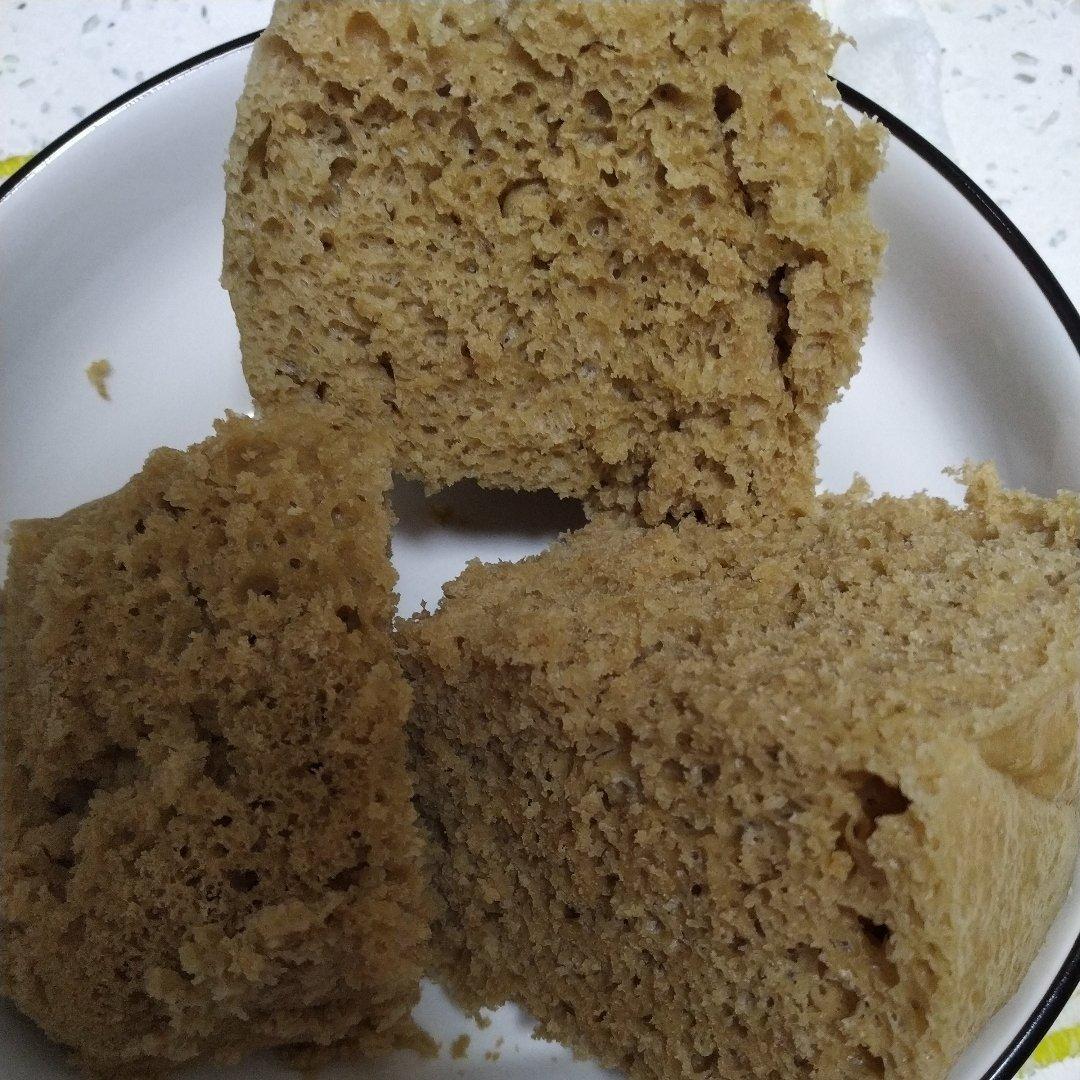 红枣红糖发糕：不塌不缩、组织均匀、手感软绵、口感Q弹