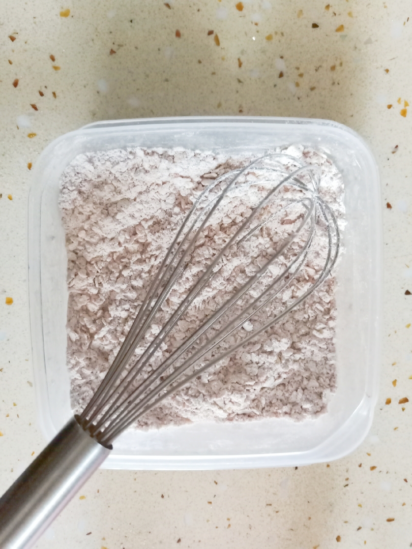 无糖无油低卡蓝莓燕麦爆浆麦芬的做法 步骤2