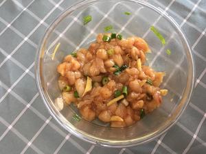 神仙减脂餐—欧阳娜娜同（gai liang）款花椰菜鸡胸肉炒糙米饭的做法 步骤2