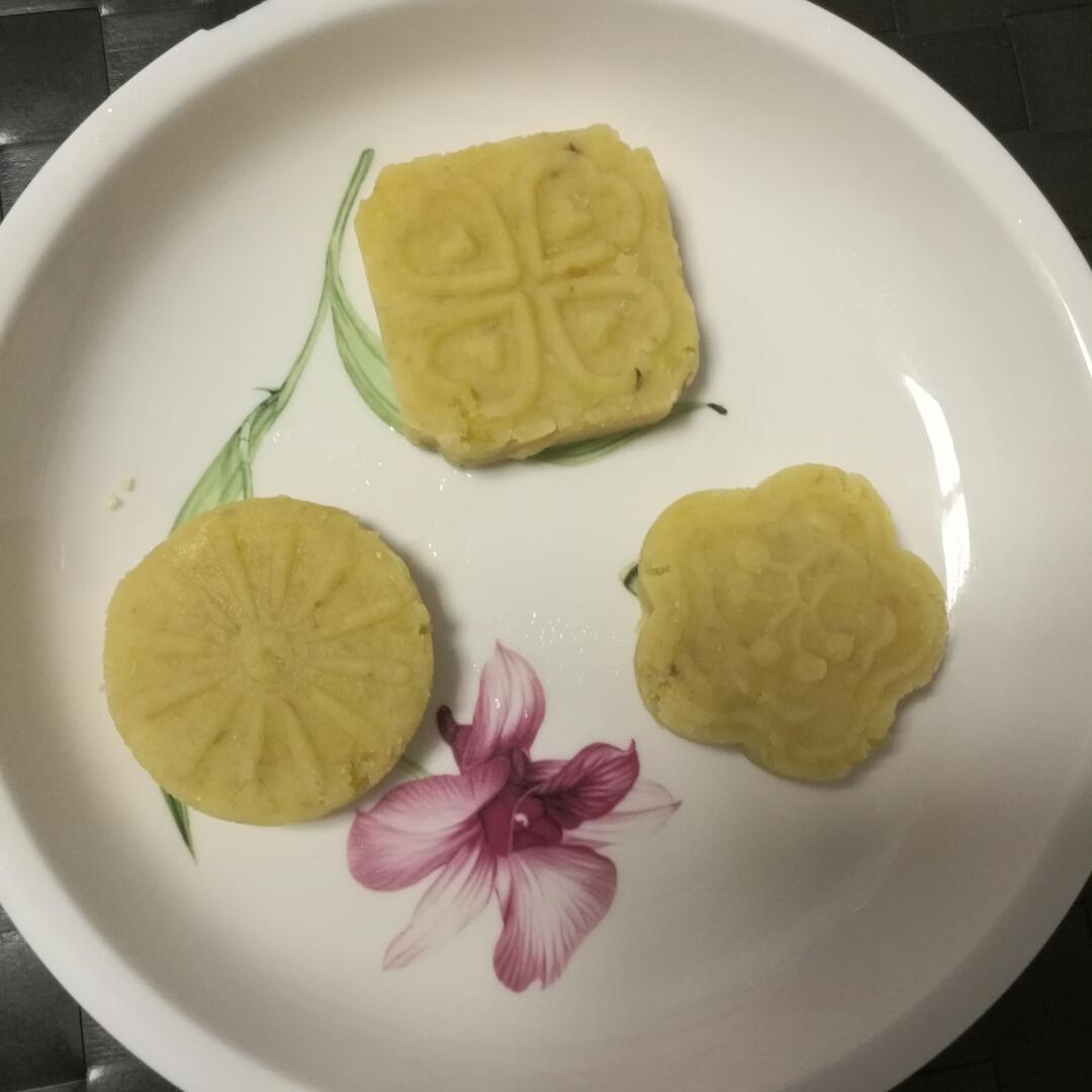 水月玲