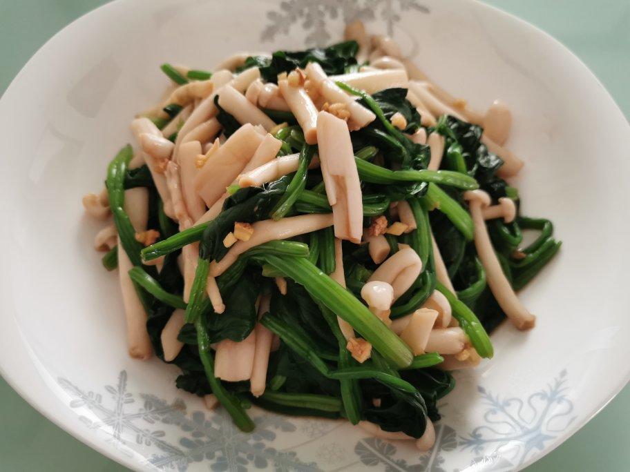 凉拌菠菜小蘑菇