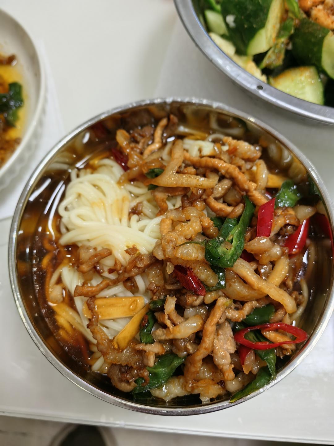 双椒肉丝面