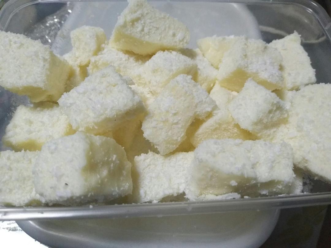 完胜85度C牛奶椰丝小方