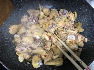 川味莴笋烧鸡的做法 步骤7