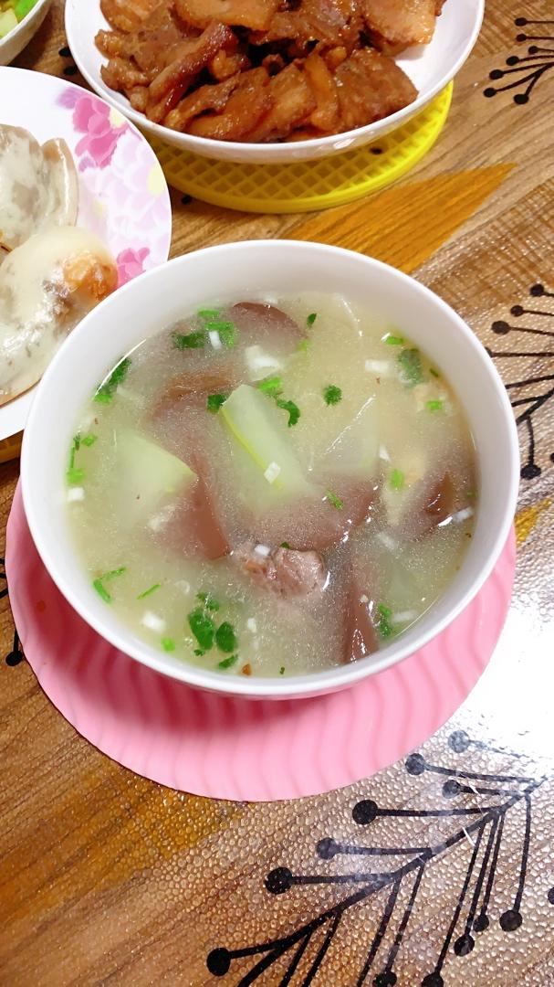 南京鸭血粉丝汤