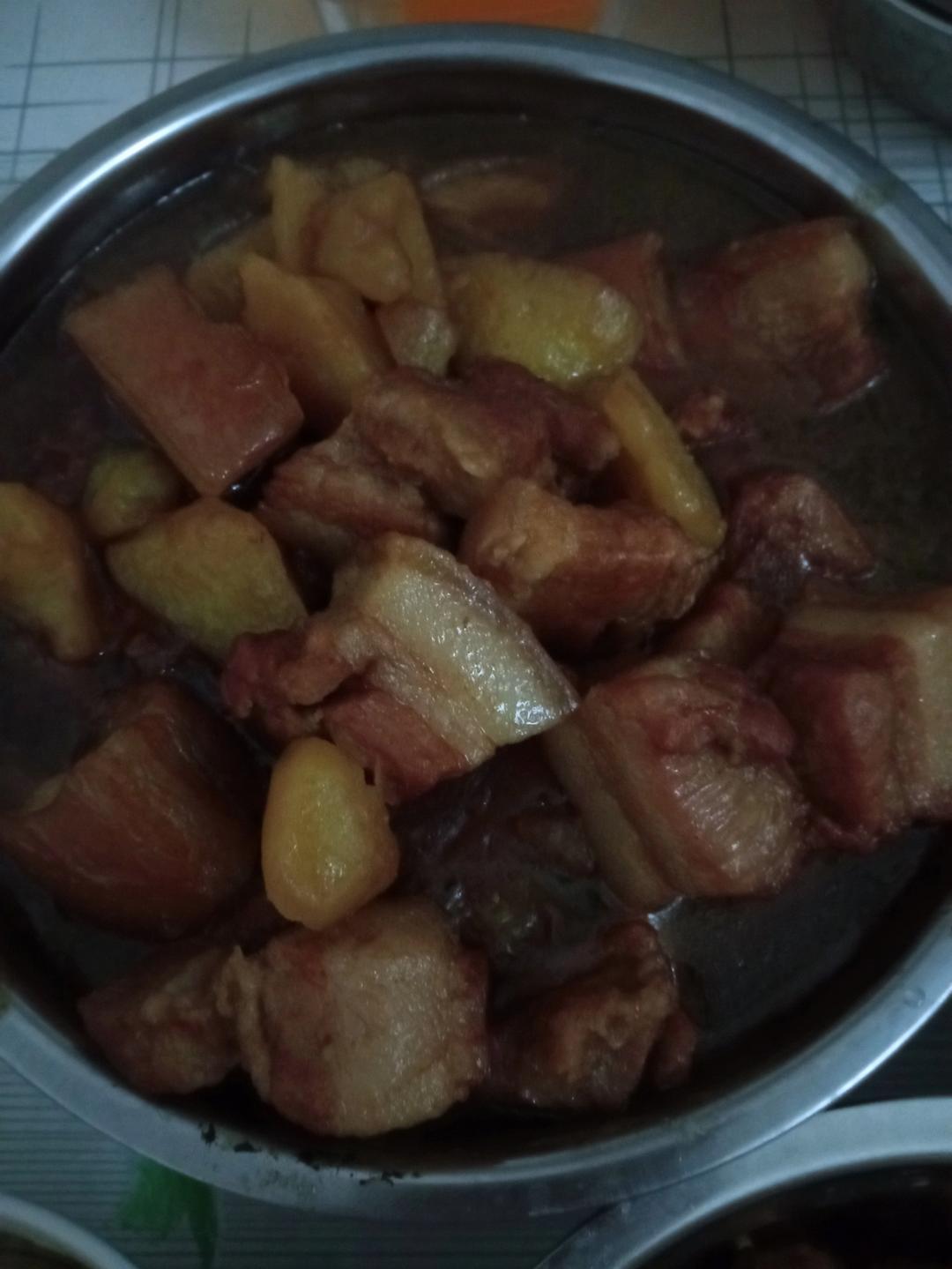 红烧肉炖土豆（丝毫不腻）