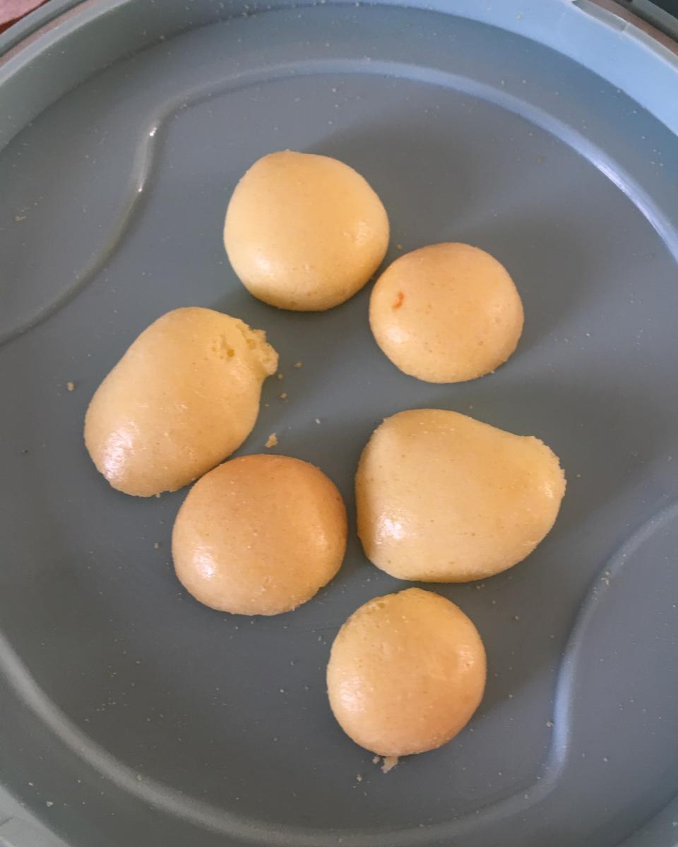入口即化的无添加蛋黄溶豆