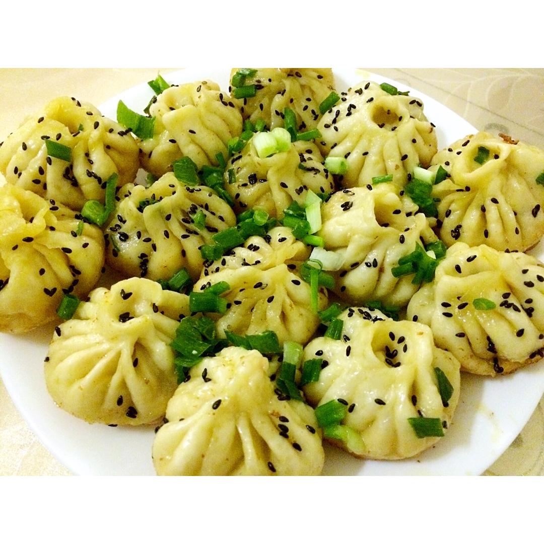 芝麻香葱虾仁生煎包
