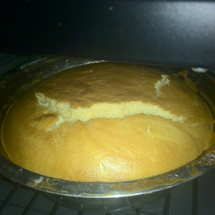 烤箱做蛋糕（戚风蛋糕的做法）