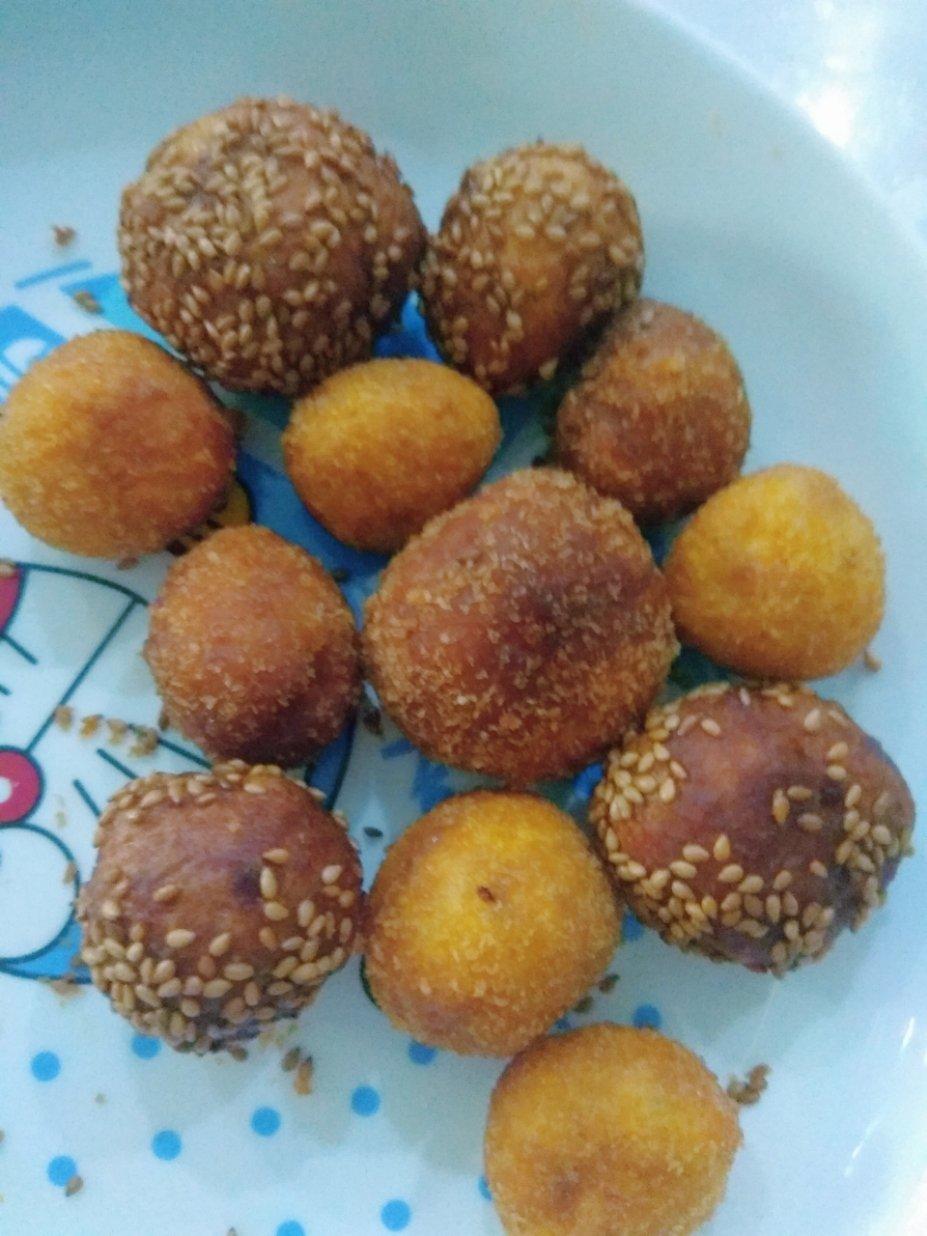 妈妈教炸的红薯丸子