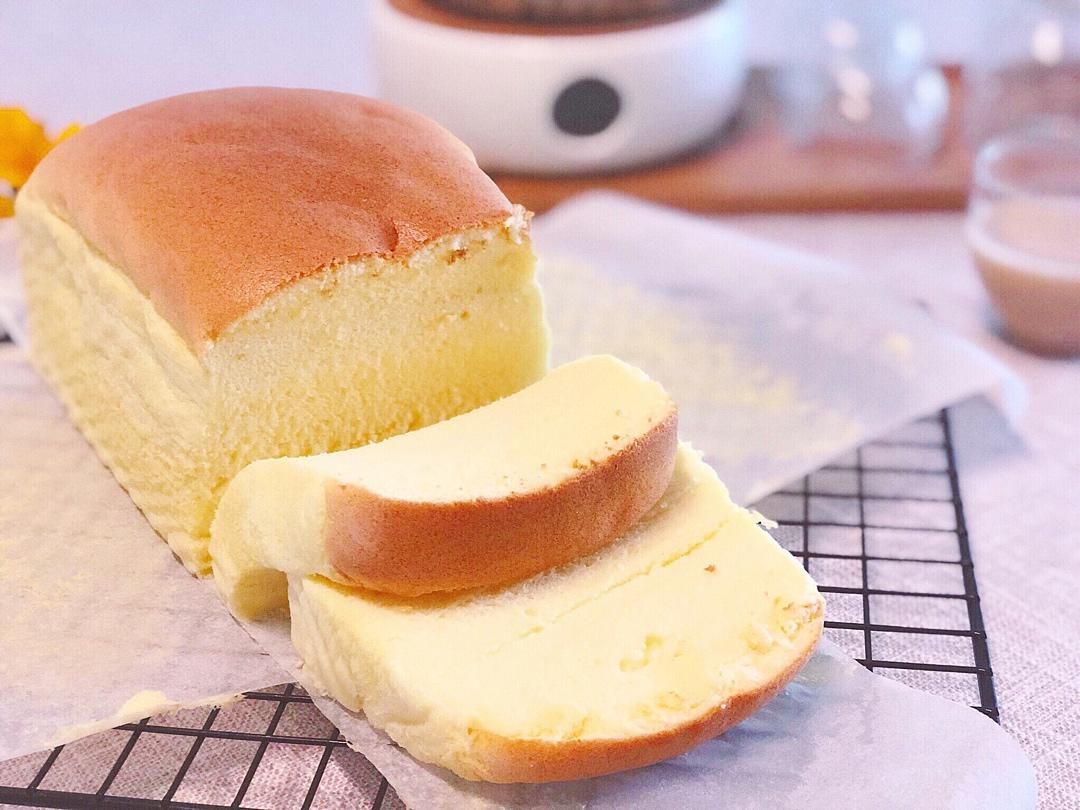 堪比柯基屁股
爆浆芝士🧀古早蛋糕